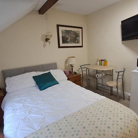 Coynant Farm Guesthouse - Farm Park Stay Swansea Dış mekan fotoğraf