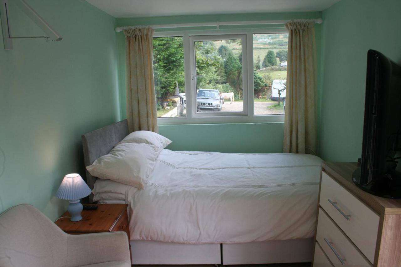 Coynant Farm Guesthouse - Farm Park Stay Swansea Oda fotoğraf