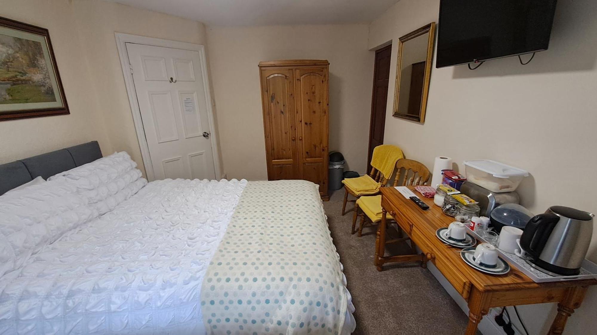 Coynant Farm Guesthouse - Farm Park Stay Swansea Oda fotoğraf