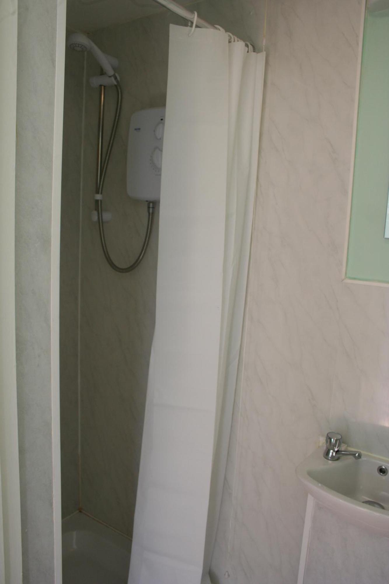 Coynant Farm Guesthouse - Farm Park Stay Swansea Oda fotoğraf