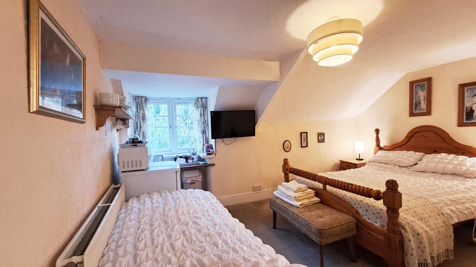 Coynant Farm Guesthouse - Farm Park Stay Swansea Dış mekan fotoğraf