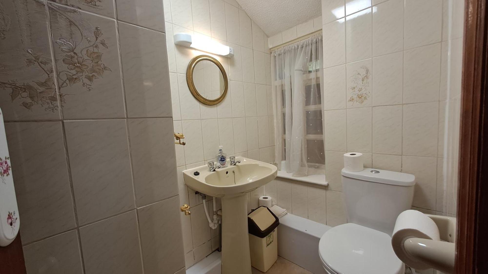 Coynant Farm Guesthouse - Farm Park Stay Swansea Dış mekan fotoğraf